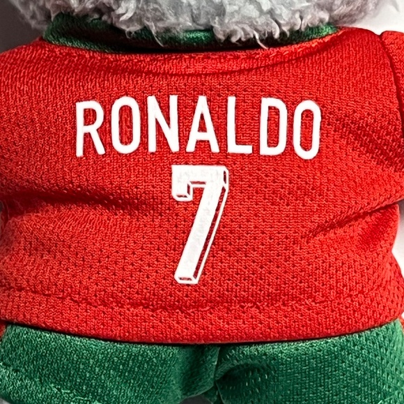 Portugal #7 Soccer Jersey Outfit For Labubu Futbol The Monsters Green Red Shorts - Picture 6 of 7